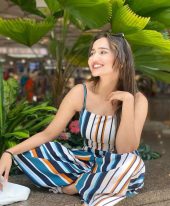 Nidhi indian best escorts in bur dubai