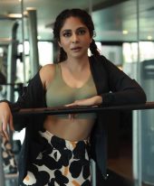 Dubai VIP Escort +971 589782040